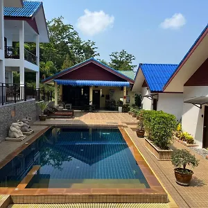 Sawasdee & Pool Ferienhaus
